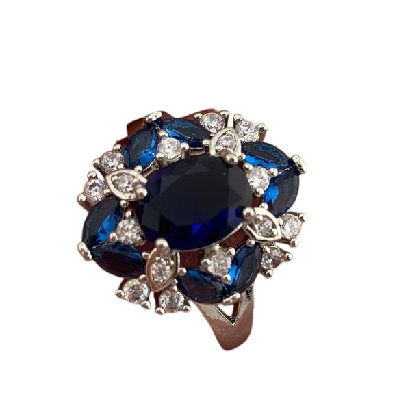 SAPPHIRE BLUE Faceted GLASS & CZ 925 SILVER COCKTAIL RING Prong Set SIZE 8.75 - Picture 7 of 11